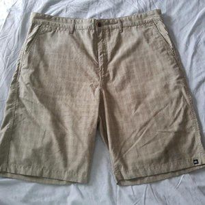 Men's Quiksilver Plaid Shorts, size 38